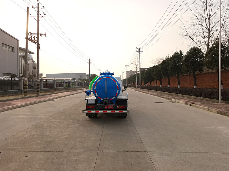 XZL5040GXWBEV型純電動(dòng)吸污車(chē)